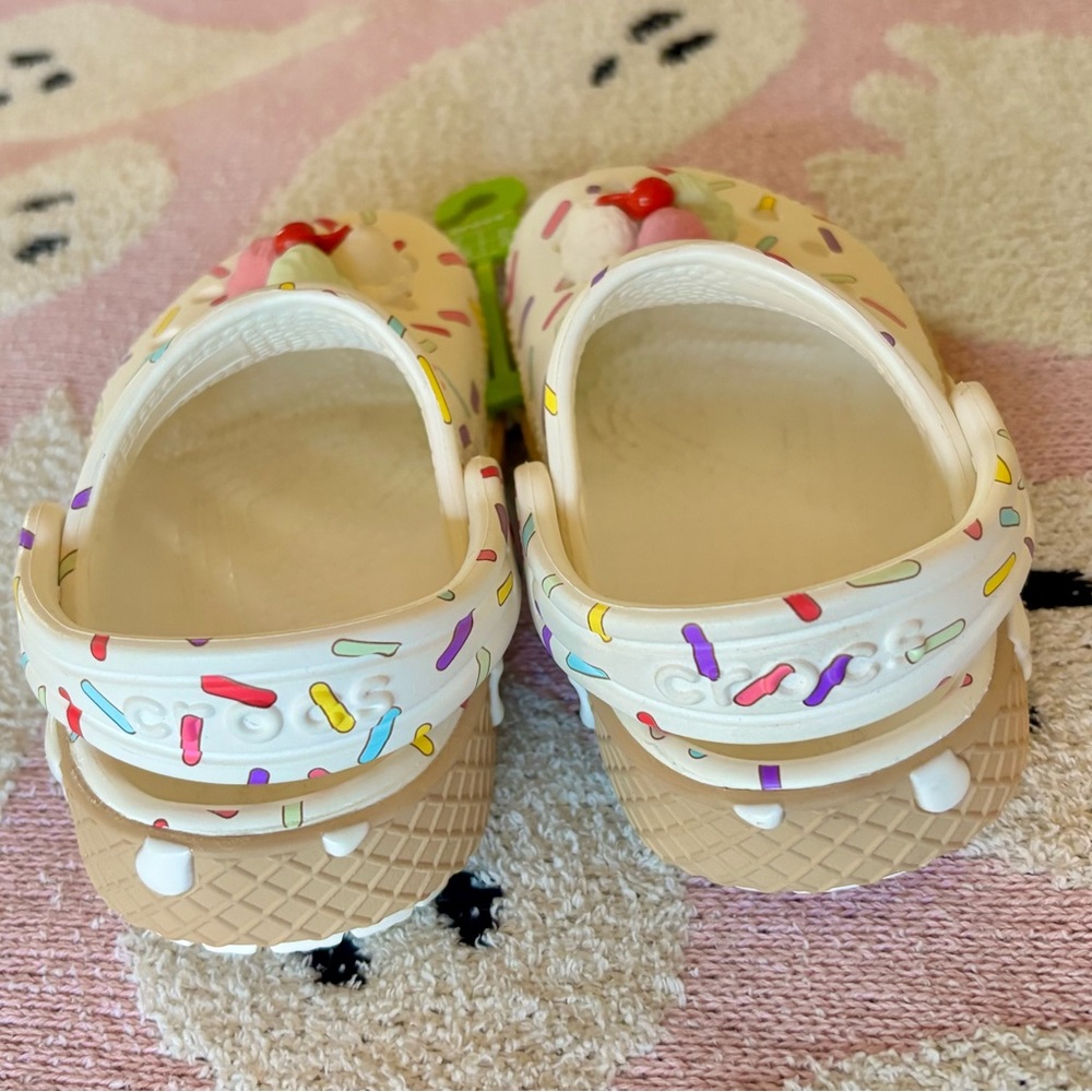 CROCS - Kids/Toddlers White Sprinkle Ice Cream Clogs - Picture 2 of 4